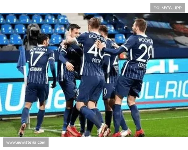 围绕曼联弗兰五大巅峰技能的深度盘点与全方位精彩战术解析魅力呈现 围绕曼联弗兰五大巅峰技能的深度盘点与全方位精彩战术解析魅力呈现